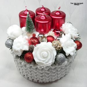 Fehér - piros - ezüst adventi szappanvirág dekoráció horgolt dobozban