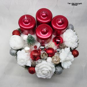 Fehér - piros - ezüst adventi szappanvirág dekoráció horgolt dobozban