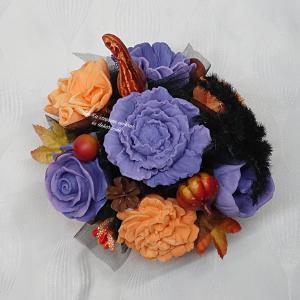 Halloween-i narancssárga - lila - fekete szappanvirág csokor