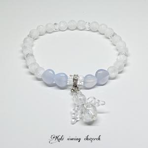 Hegyikristály és kalcedon ásvány karkötő angyal medállal
