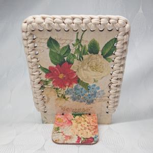 Horgolt virágos telefontartó