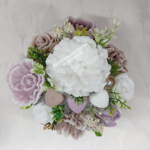 Illatos barna - fehér szappanvirág dekoráció rusztikus mohás kaspóban