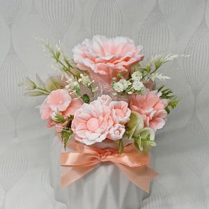 Jácint illatú, korall színű szappanvirág csokor