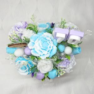 Közepes születésnapi szappanvirág csokor szív formájú boxban