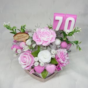 Közepes születésnapi szappanvirág csokor szív formájú boxban