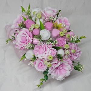 Különleges nagy szappanvirág csokor csigaházban