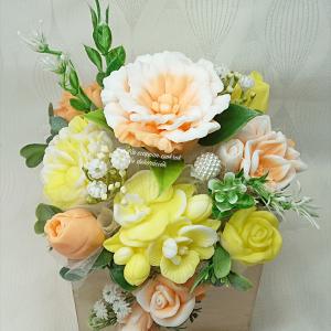 Különleges szappanvirág csokor fa dobozban