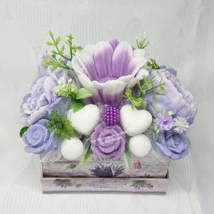 Lila - fehér Diamonds és levendula illatú szappanvirág box