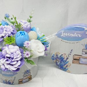 Lila - kék - fehér szappan csokor kerek boxban