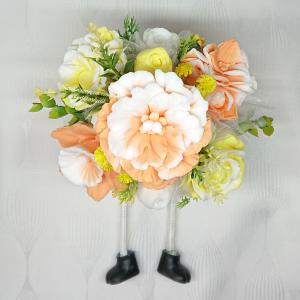 Lógó lábú cicás illatos szappanvirág csokor