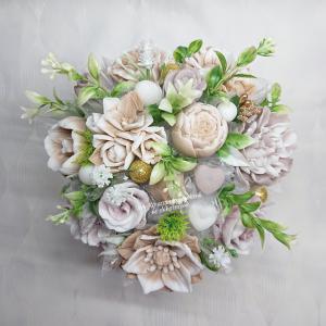 Nagy barna - fehér illatos szappanvirág dekoráció rusztikus mohás  kaspóban