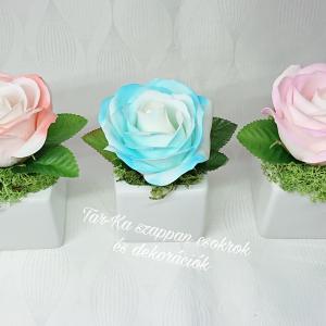 Nagy szappanrózsa kerámia kaspóban