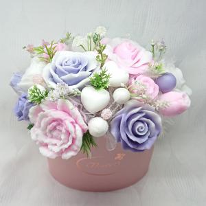 Ovális boxba készült illatos szappanvirág csokrok