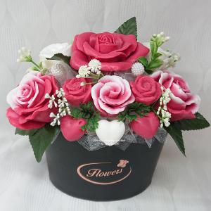 Piros - fehér illatos szappan rózsacsokor