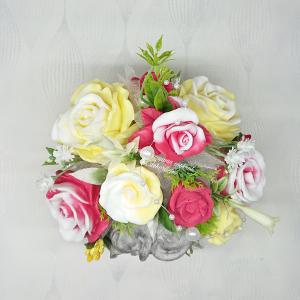 Piros - sárga - fehér cicás szappanvirág csokor