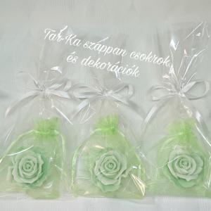 Rózsa szappan dísz organza szatyorral, celofánba csomagolva
