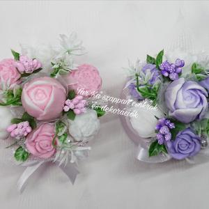 Rózsaszín és lila szappanvirág csokrok