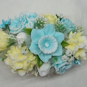 Szappanvirág csokor csónak alakú kaspóban