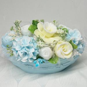 Szappanvirág csokor csónak alakú kaspóban