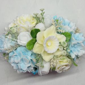 Szappanvirág csokor csónak alakú kaspóban