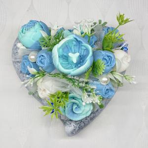 Szappanvirág csokor szürke szív kerámia kaspóban