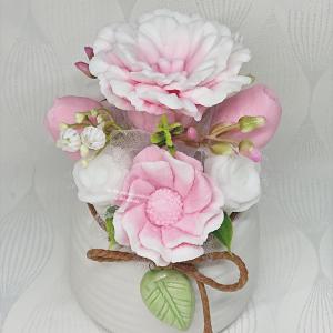 Szappanvirág csokor zöld leveles kaspóban