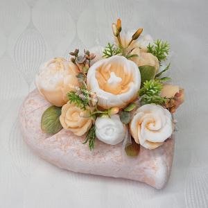 Szappanvirág csokrok barack szív kerámia kaspóban