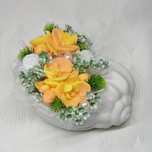 Szappanvirágok csigaházban (orchidea)