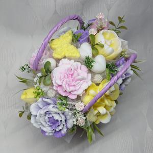 Szappanvirágok lila táskában