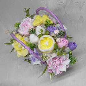 Szappanvirágok lila táskában