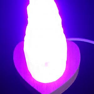 Szelenit energetizáló lámpa választható fa talppal