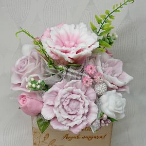 Szeretettel Anyák napjára! szappanvirág csokor