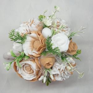 Vörös-fehér macskás szappanvirág csokor cicás bögrében