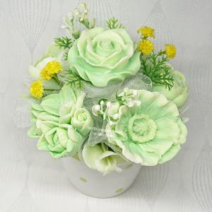 Zöld-fehér szappanvirág csokor pöttyös kaspóban