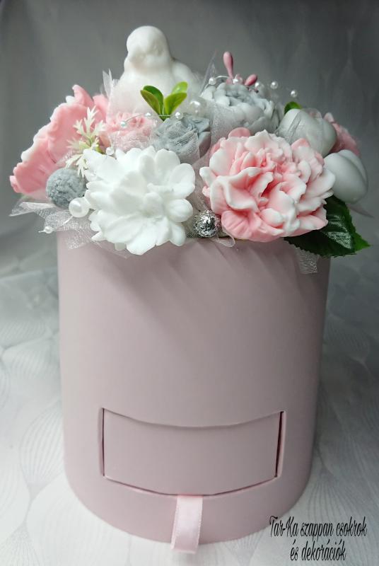 Fiókos illatos szappan virágbox