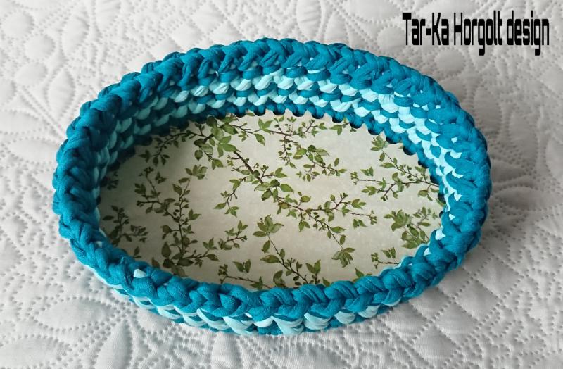 Horgolt óriás ékszertartó