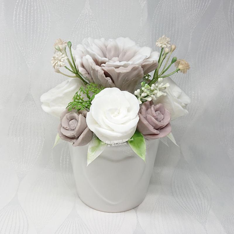 Immunrendszer erősítő, DoTERRA On Guard extra illatos szappanvirág dekoráció, kicsi szív mintás kaspóban