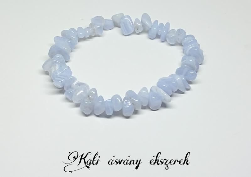 Kalcedon gömbölyített ásvány karkötő