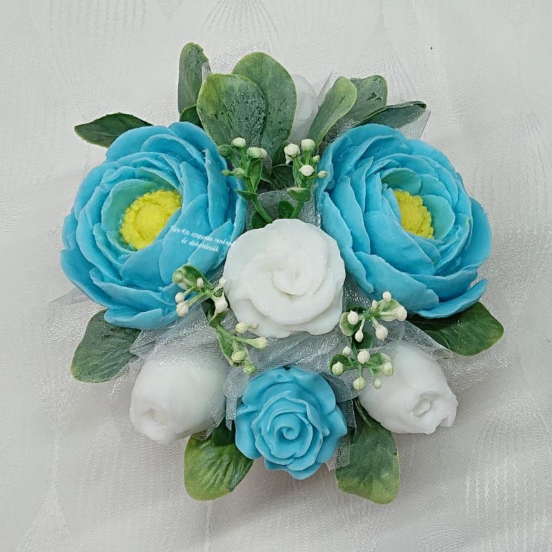 Kék - fehér szappanvirág csokor jázmin illattal