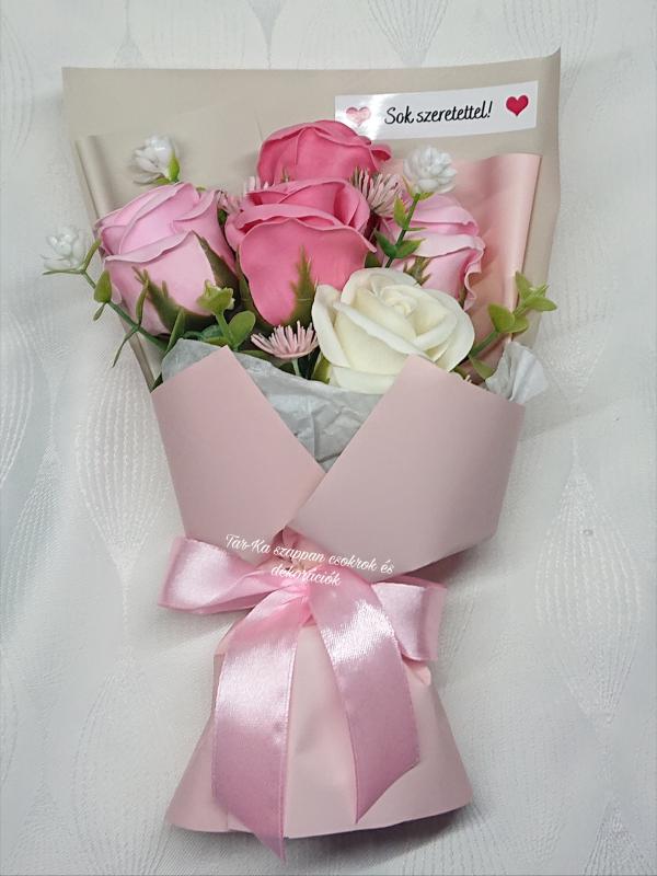 Közepes 5 szálas szappanrózsa csokor díszdobozban