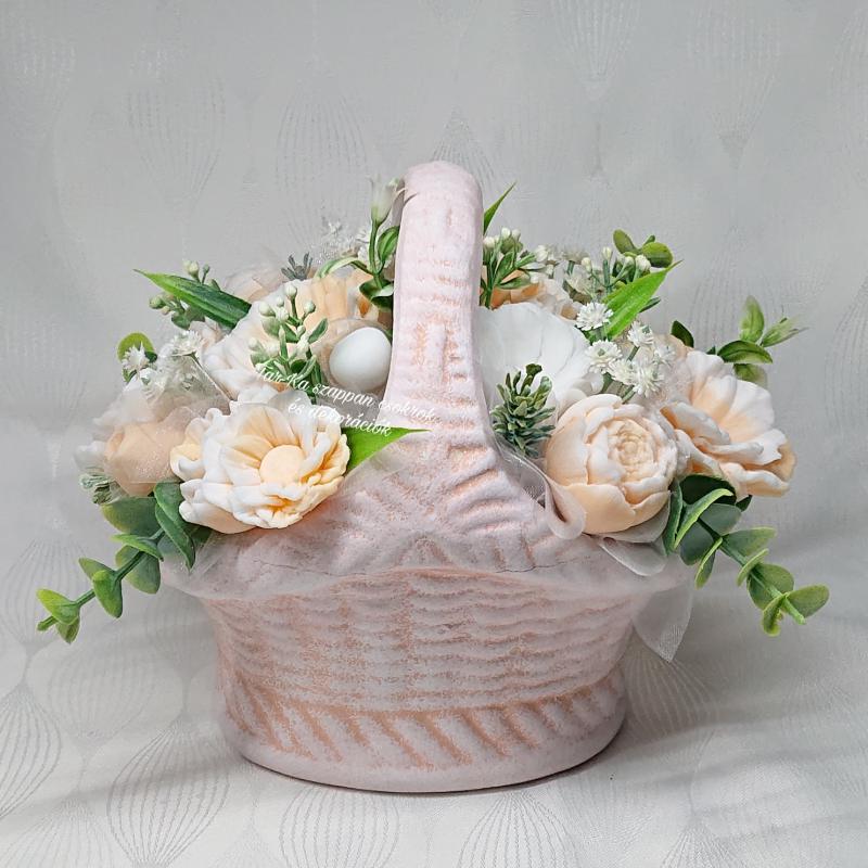 Különleges nagy szappanvirág csokor kosárban