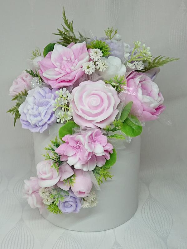 Különleges rózsaszín-lila-fehér illatos szappanvirág csokor