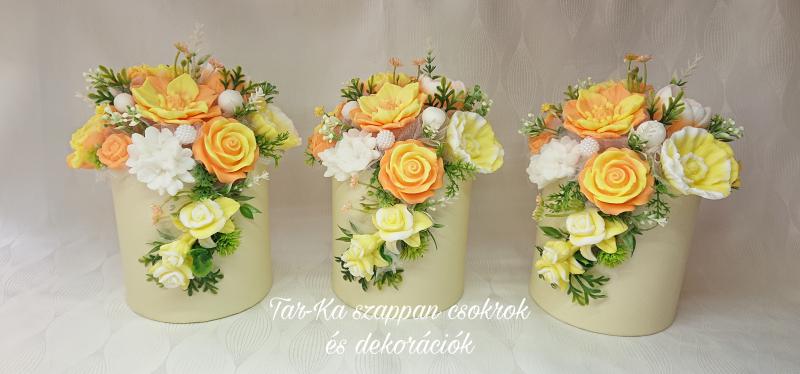 Különleges sárga - narancssárga illatos szappanvirág csokor