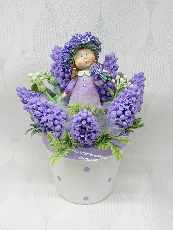 Levendula szappanvirág csokor pöttyös kaspóban