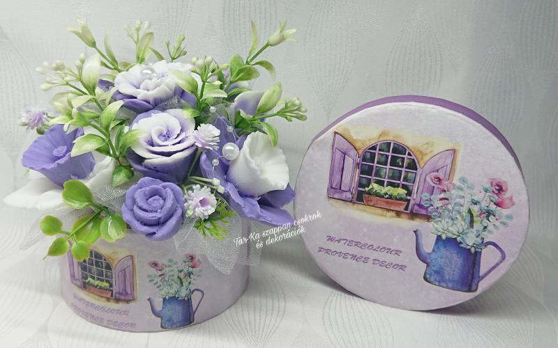 Lila - fehér szappanvirág csokor