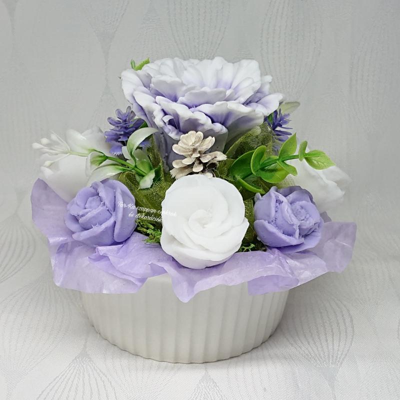 Lila - fehér szappanvirág csokor