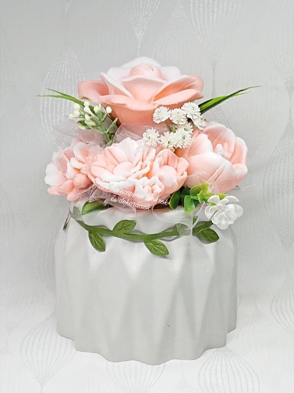 Magnólia illatú szappanvirág csokor