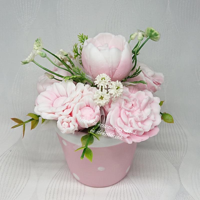 Rózsaszín-fehér szappanvirág csokor pöttyös kaspóban