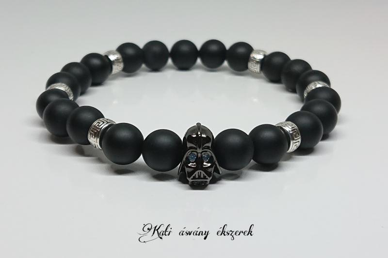 Star Wars rajongóknak matt ónix ásvány karkötő Darth Vader-es köztessel