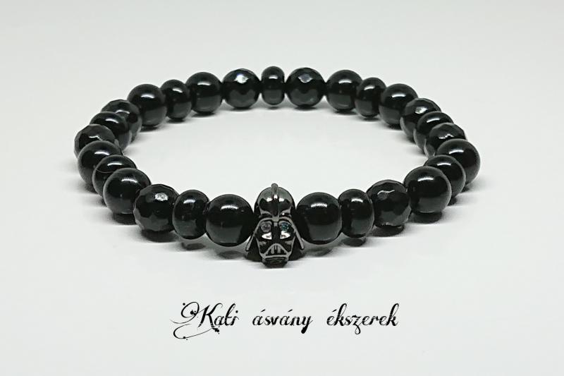 Star Wars rajongóknak ónix ásvány karkötő Darth Vader-es köztessel